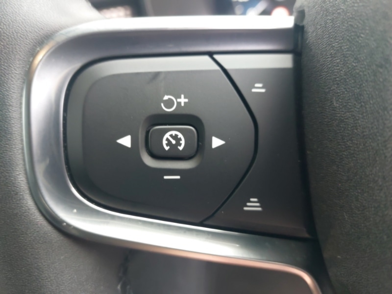 Used Volvo XC40 2021 for sale - 76150825: Photo 16