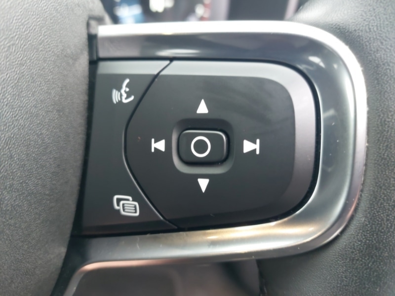 Used Volvo XC40 2021 for sale - 76150825: Photo 17