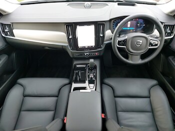 Used Volvo V90 2025 for sale - 77197673: Photo