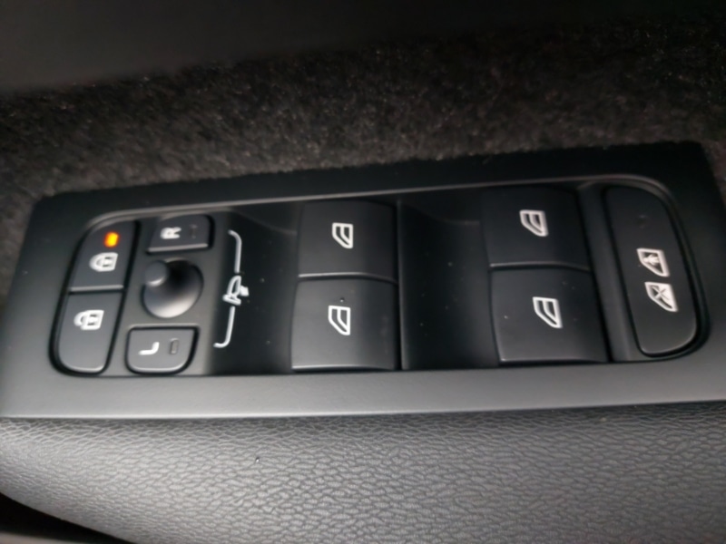 Used Volvo XC40 2025 for sale - 77999753: Photo 14