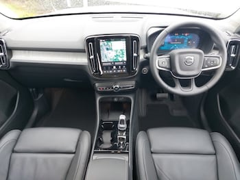 Used Volvo XC40 2025 for sale - 77999753: Photo