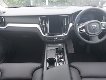 Used Volvo V60 2025 for sale - 77299628: Photo