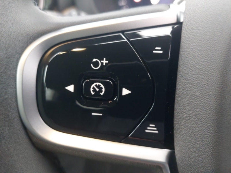 Used Volvo XC60 2025 for sale - 77299627: Photo 16