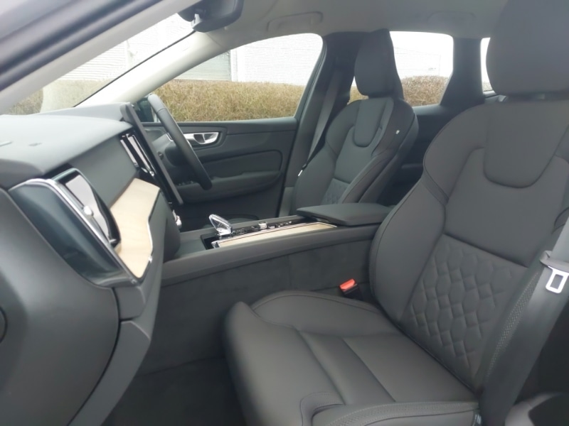 Used Volvo XC60 2025 for sale - 77299627: Photo 5