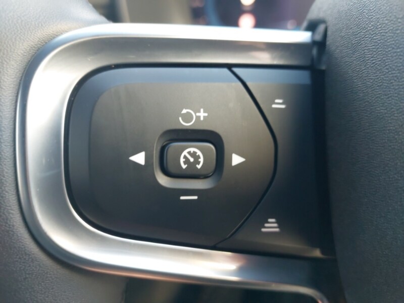 Used Volvo XC40 2025 for sale - 77623336: Photo 15