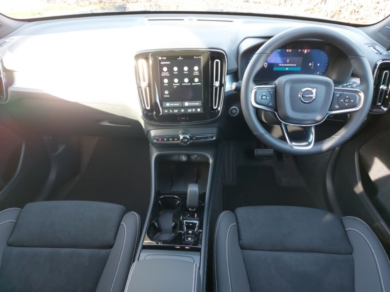 Used Volvo XC40 2025 for sale - 77611157: Photo 2