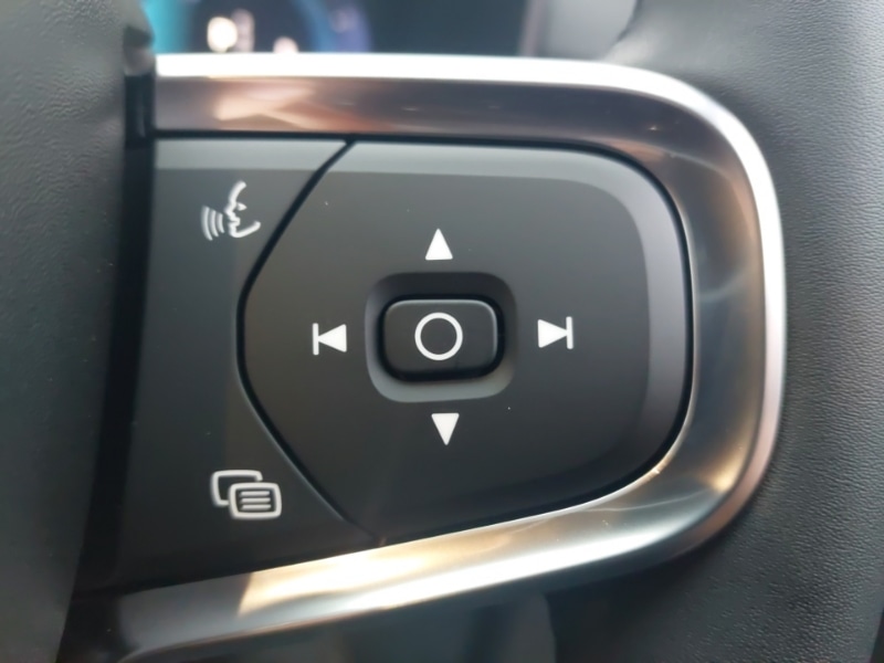 Used Volvo XC40 2025 for sale - 76978415: Photo 14