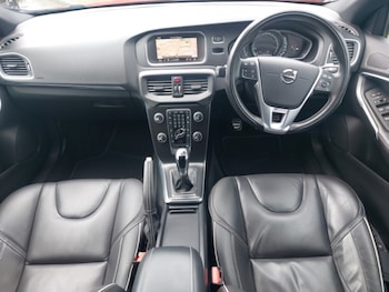 Used Volvo V40 2019 for sale - 75926085: Photo