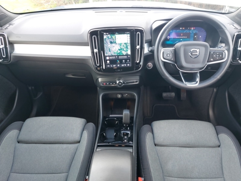 Used Volvo XC40 2023 for sale - 78203366: Photo 2