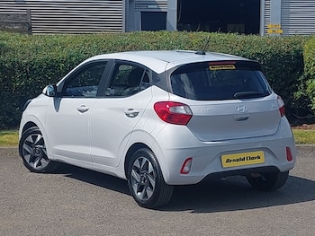 Used Hyundai i10 2024 for sale - 79263287: Photo