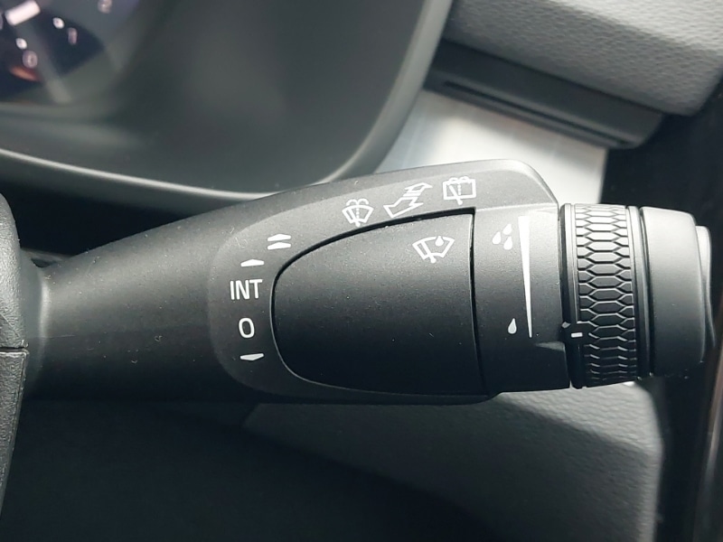 Used Volvo XC40 2025 for sale - 77815817: Photo 16