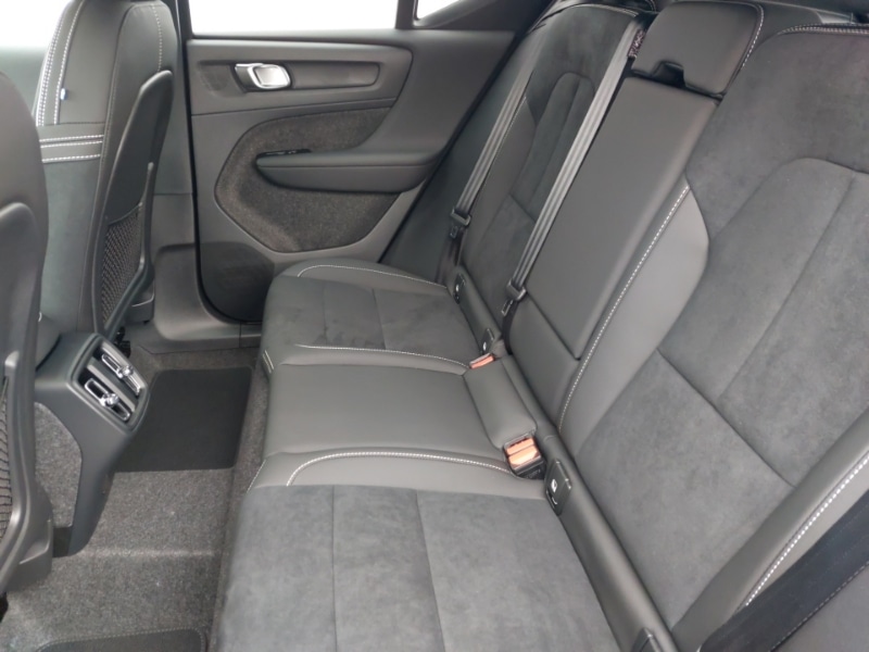 Used Volvo XC40 2025 for sale - 77815817: Photo 6