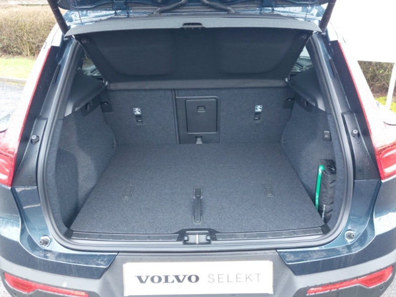 Used Volvo XC40 2025 for sale - 77815817: Photo 8