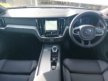 Used Volvo V60 2025 for sale - 78952706: Photo