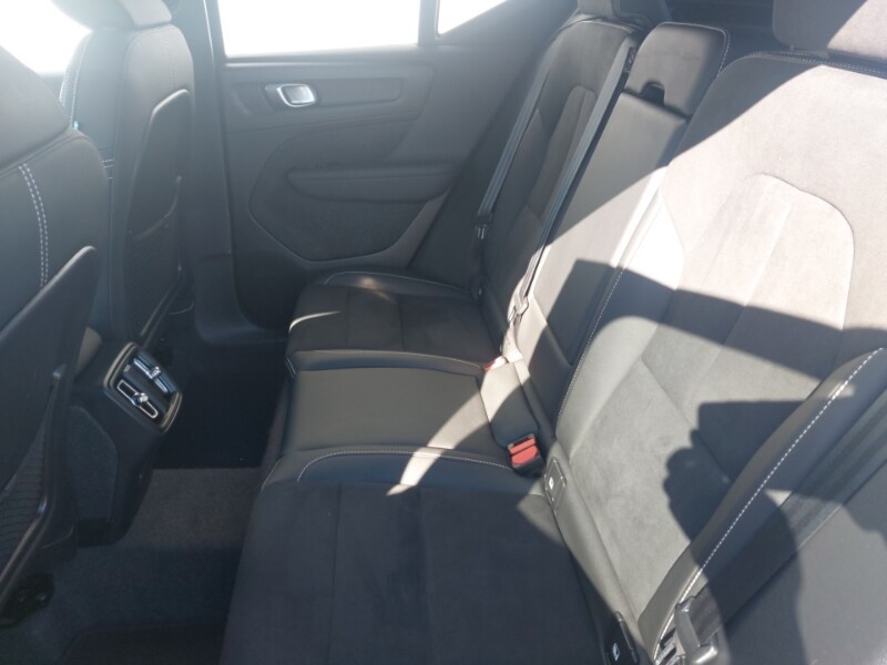 Used Volvo XC40 2023 for sale - 76054049: Photo 6