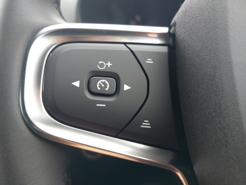 Used Volvo XC40 2025 for sale - 76150380: Photo 14