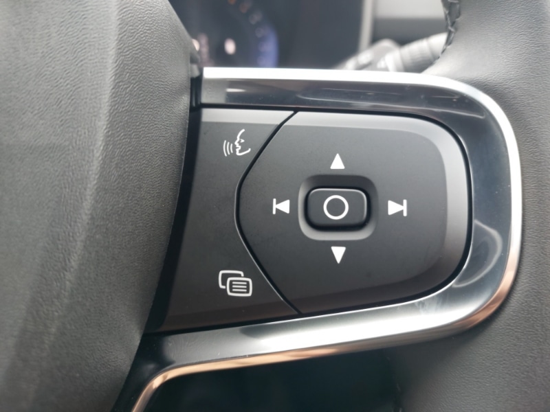 Used Volvo XC40 2025 for sale - 76150380: Photo 15