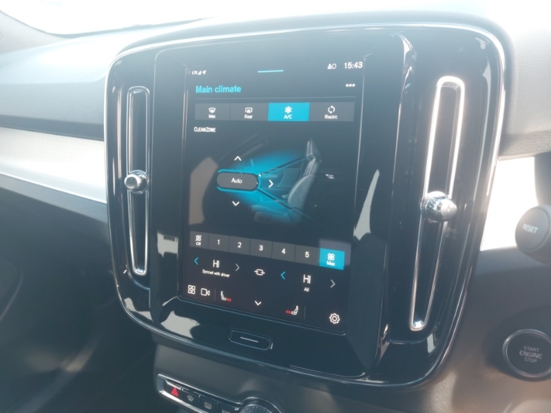 Used Volvo XC40 2024 for sale - 75976936: Photo 17