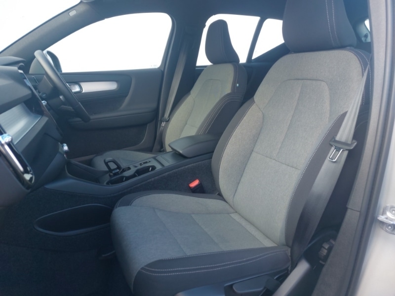 Used Volvo XC40 2024 for sale - 75976936: Photo 5