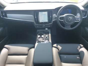 Used Volvo V90 2025 for sale - 74933234: Photo