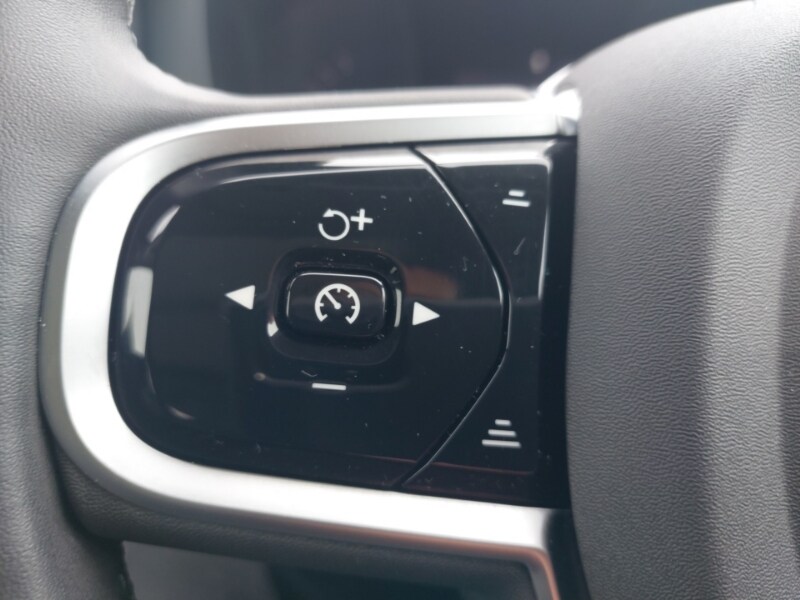 Used Volvo XC60 2025 for sale - 77999758: Photo 15