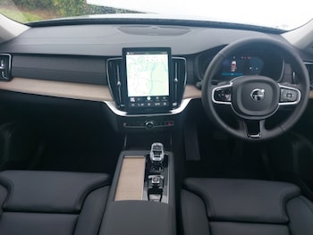 Used Volvo XC90 2025 for sale - 79153111: Photo