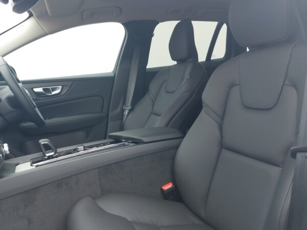 Used Volvo V60 2025 for sale - 74898689: Photo 5