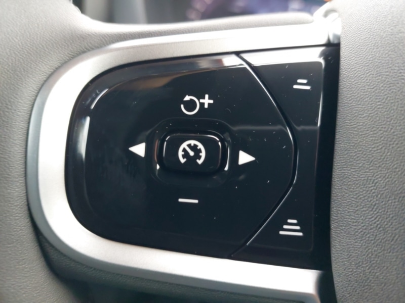 Used Volvo XC60 2025 for sale - 77307997: Photo 15