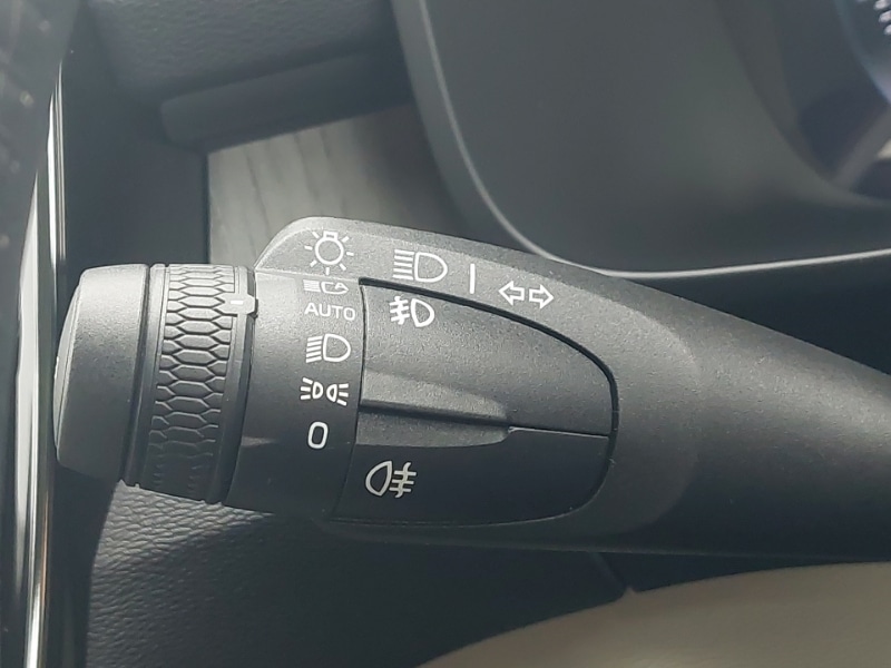 Used Volvo XC40 2020 for sale - 76165872: Photo 17