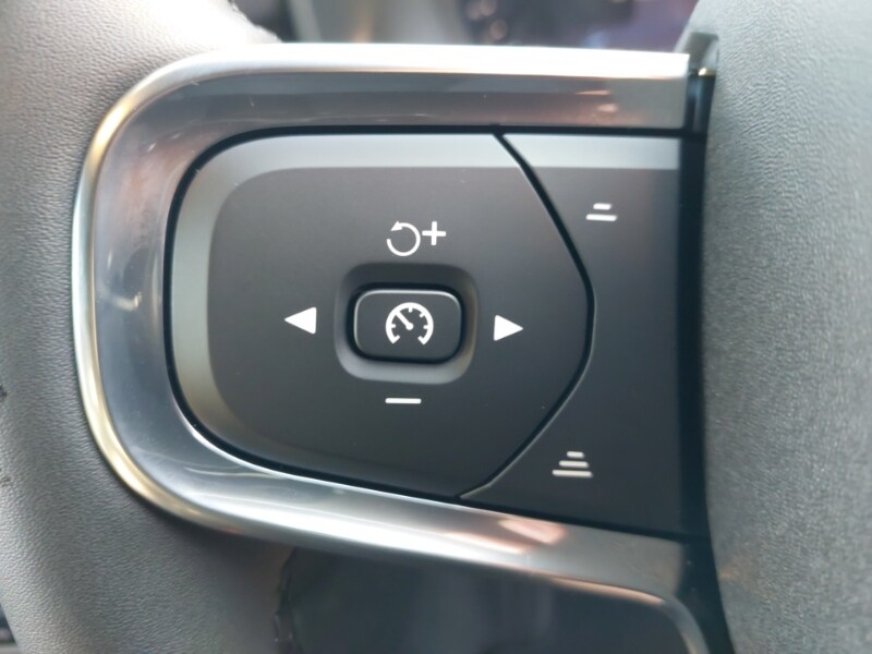 Used Volvo XC40 2025 for sale - 77569103: Photo 14