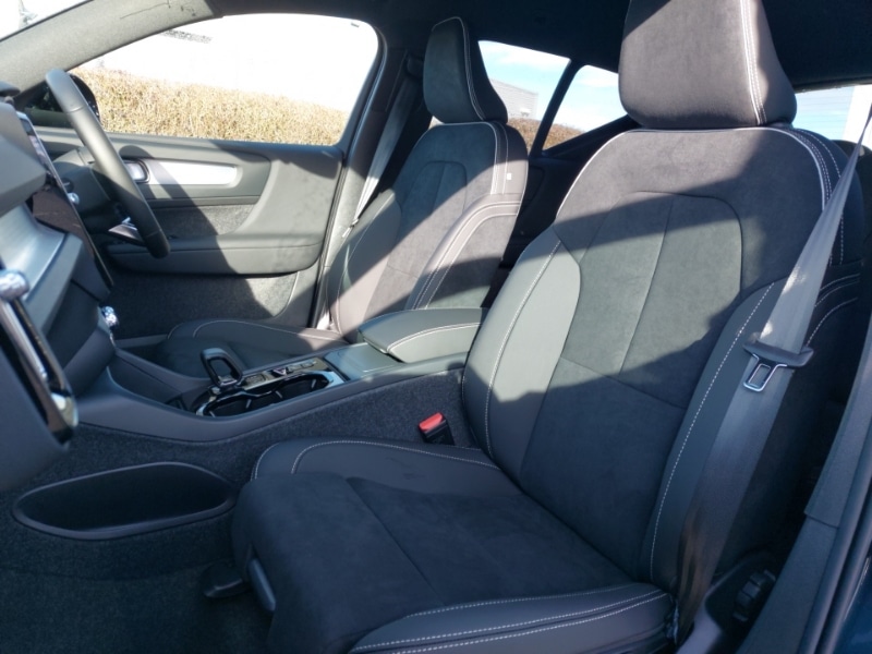 Used Volvo XC40 2025 for sale - 77569103: Photo 5