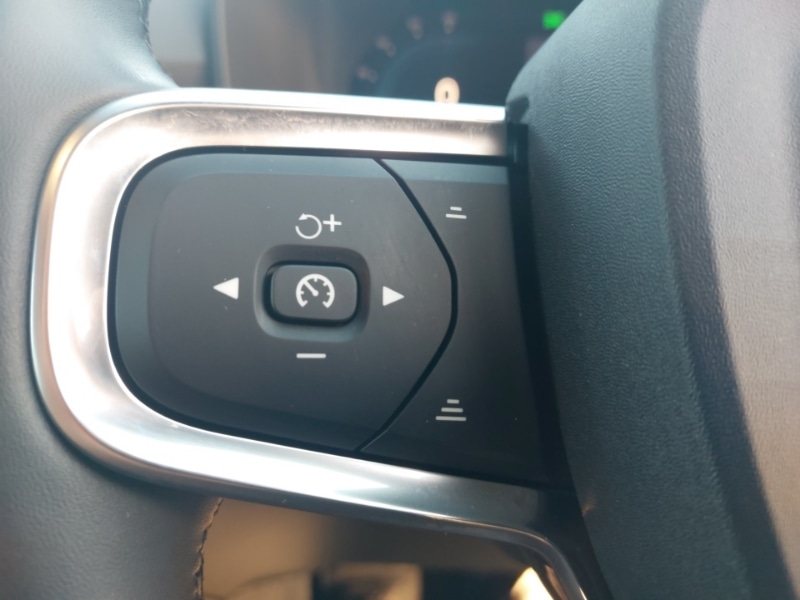 Used Volvo XC40 2024 for sale - 76254540: Photo 16