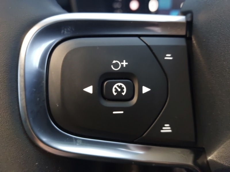 Used Volvo XC40 2025 for sale - 76970234: Photo 15