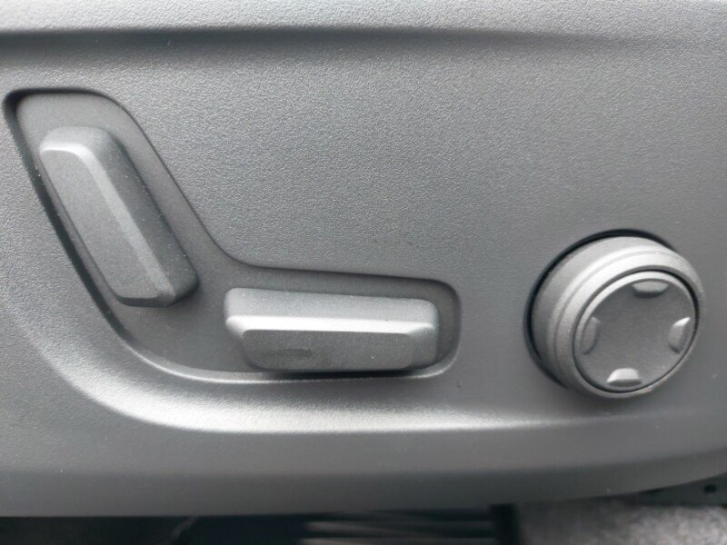 Used Volvo XC40 2025 for sale - 77815856: Photo 12