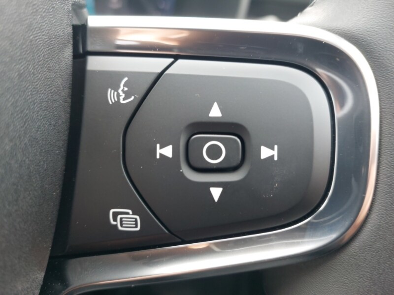 Used Volvo XC40 2025 for sale - 77815856: Photo 14