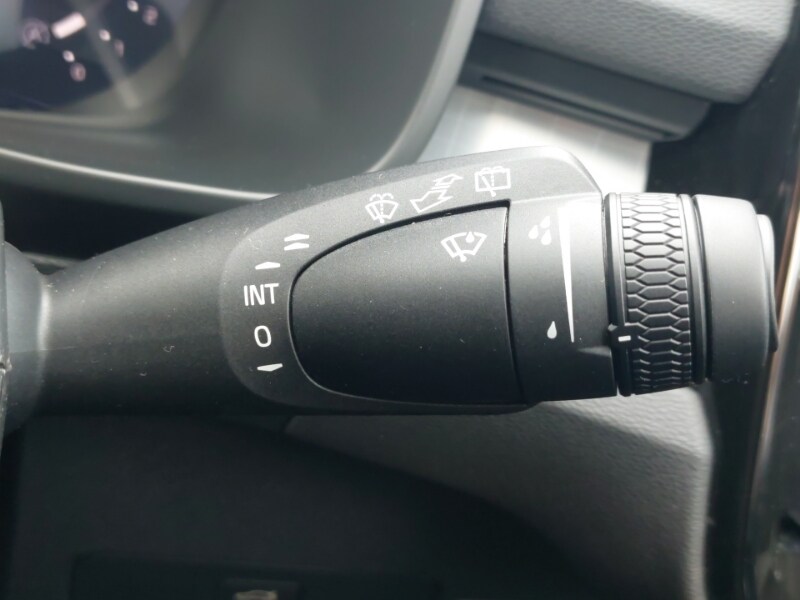 Used Volvo XC40 2025 for sale - 77815856: Photo 16