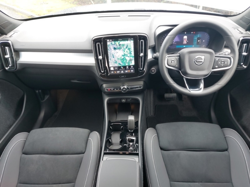 Used Volvo XC40 2025 for sale - 77815856: Photo 2