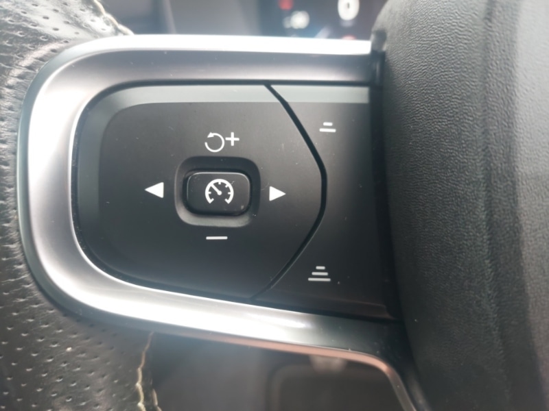 Used Volvo XC40 2021 for sale - 76054999: Photo 16