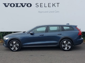 Used Volvo V60 2021 for sale - 78808357: Photo
