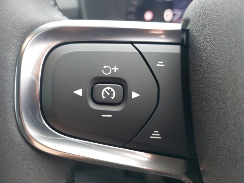 Used Volvo XC40 2025 for sale - 77815885: Photo 13