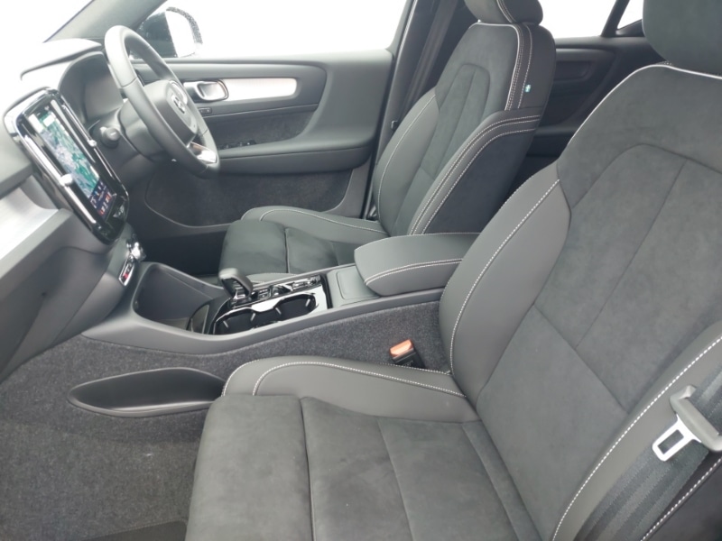 Used Volvo XC40 2025 for sale - 77815885: Photo 5