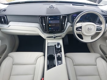 Used Volvo XC60 2024 for sale - 75664037: Photo