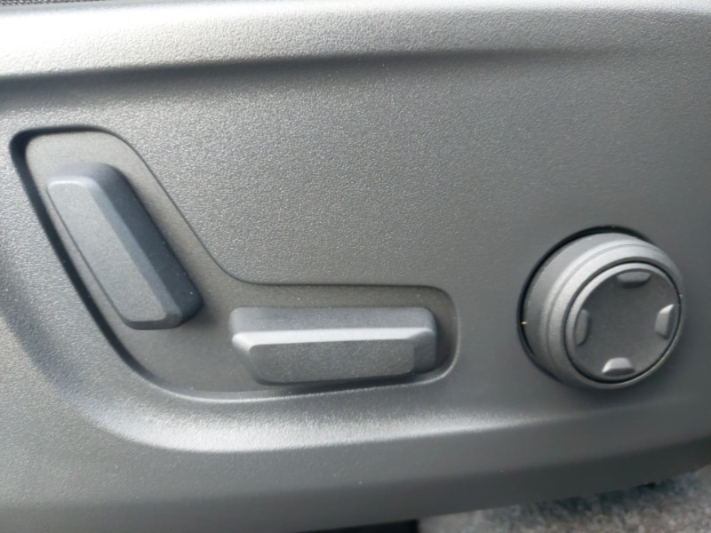 Used Volvo XC40 2025 for sale - 76556432: Photo 12