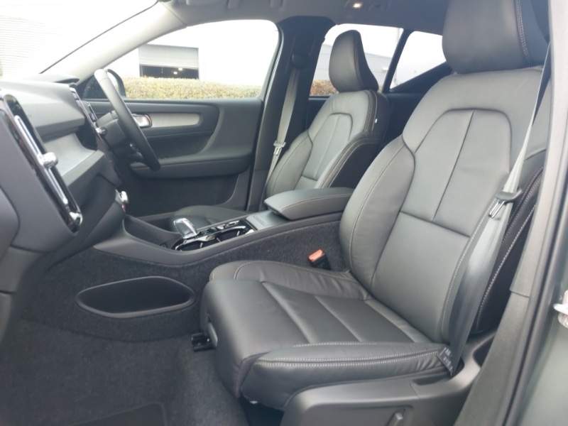 Used Volvo XC40 2025 for sale - 76556432: Photo 5