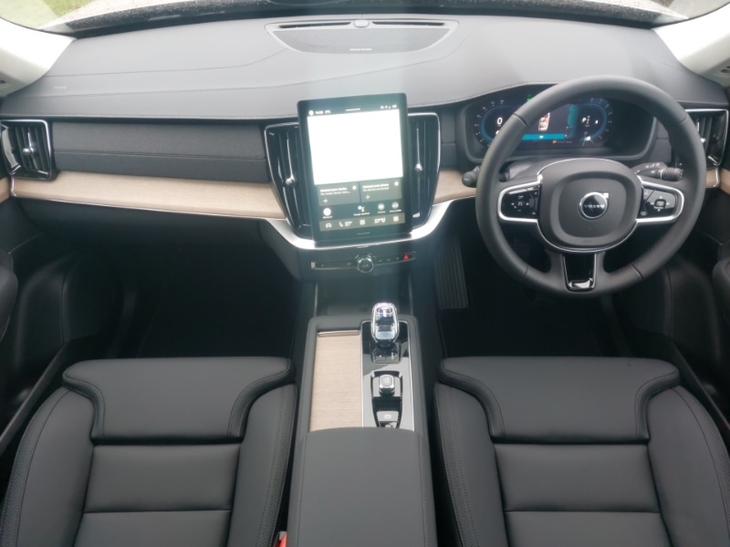 Used Volvo XC90 2025 for sale - 78125637: Photo 2