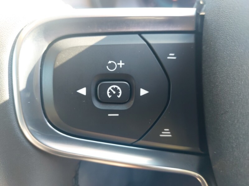 Used Volvo XC40 2024 for sale - 77815889: Photo 16