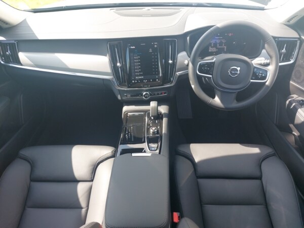 Used Volvo V90 2025 for sale - 75562274: Photo 2