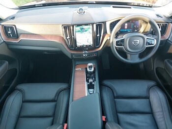 Used Volvo XC60 2023 for sale - 78243418: Photo