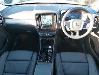 Used Volvo XC40 2025 for sale - 76579119: Photo