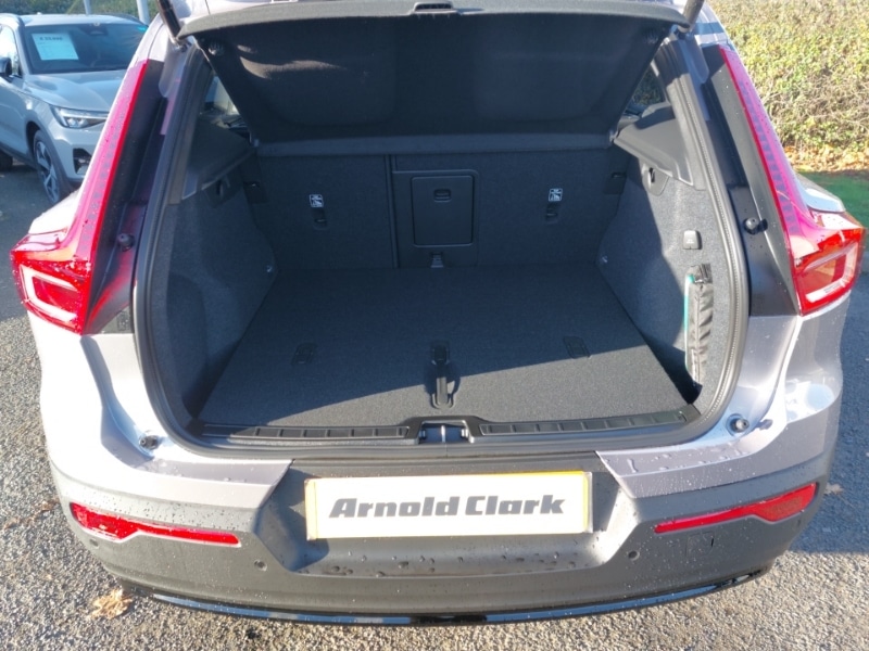 Used Volvo XC40 2025 for sale - 76579119: Photo 8